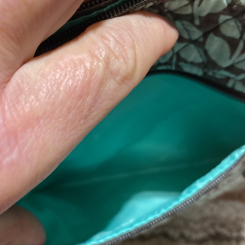 Vera Bradley Crossbody Hipster Shower Vines​​​ - Picture 8 of 12